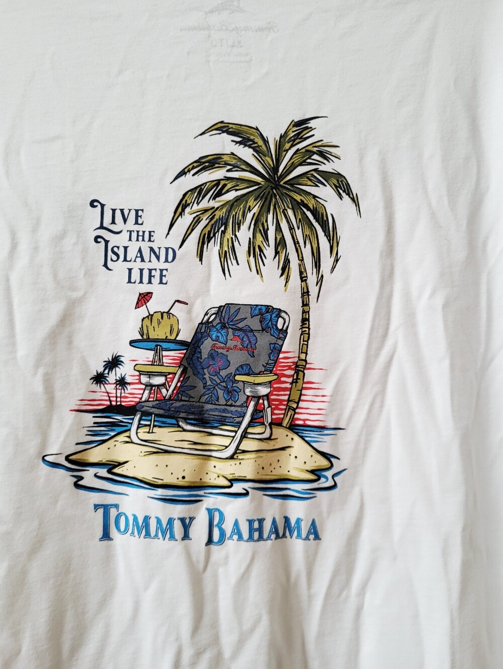 NWT Tommy Bahama Shirt XL White Live The Island Life Beach Chair Graphic T-Shirt - Picture 3 of 8